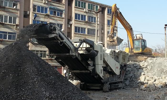 Tracked Mobile Impact Crusher