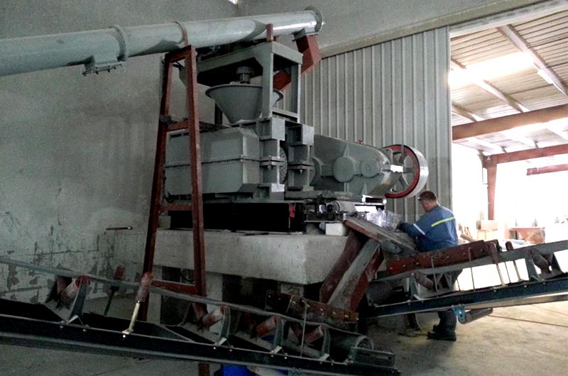 Briquette machine working site